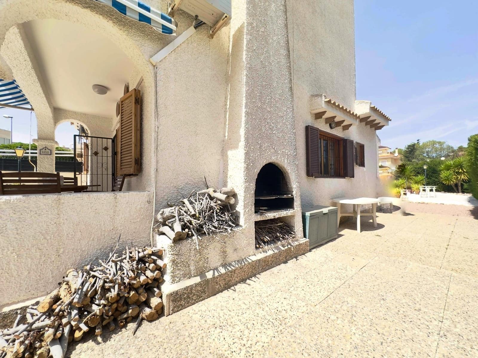 Chalet de 3 habitaciones en Cabo Roig en venta con piscina - 629.900 € (Ref: 10005875)