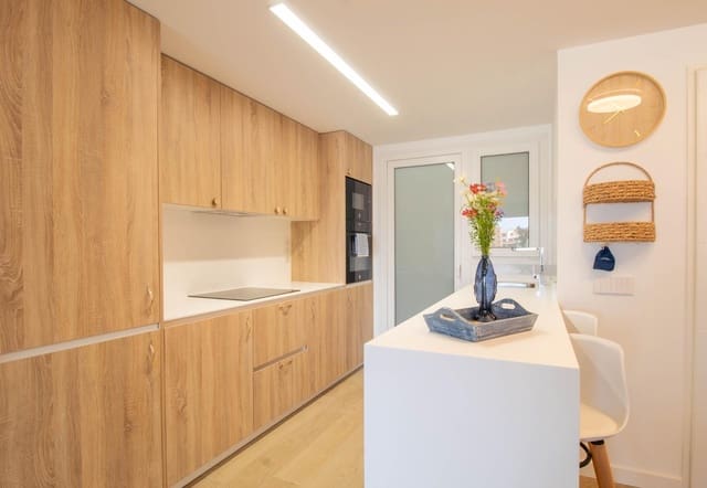 Apartamento de 2 habitaciones en Punta Prima, Torrevieja en venta con piscina - 370.000 € (Ref: 10005878)