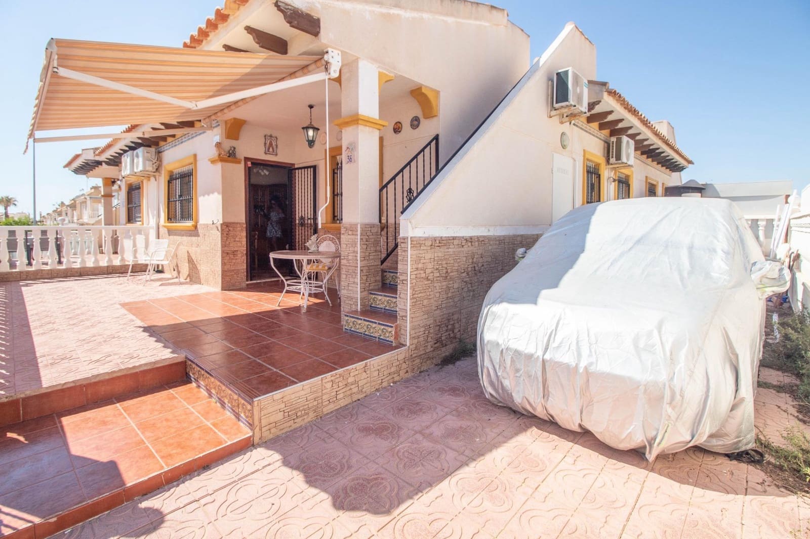 Adosado de 2 habitaciones en Cabo Roig en venta con piscina - 179.900 € (Ref: 10005881)