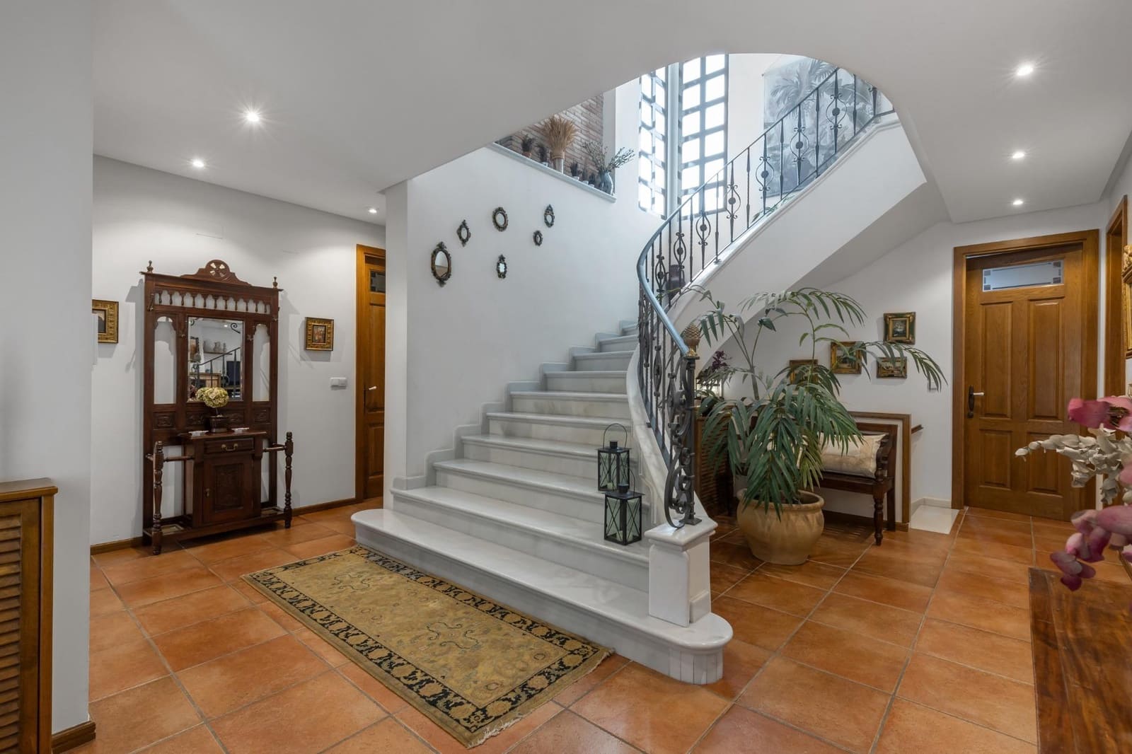 6 sypialnia Willa na sprzedaż w La Veleta z basenem garażem - 2 490 000 € (Ref: 10005887)