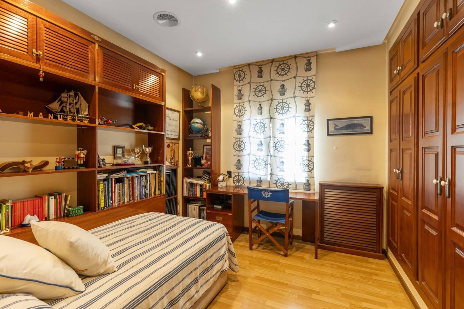 6 sypialnia Willa na sprzedaż w La Veleta z basenem garażem - 2 490 000 € (Ref: 10005887)