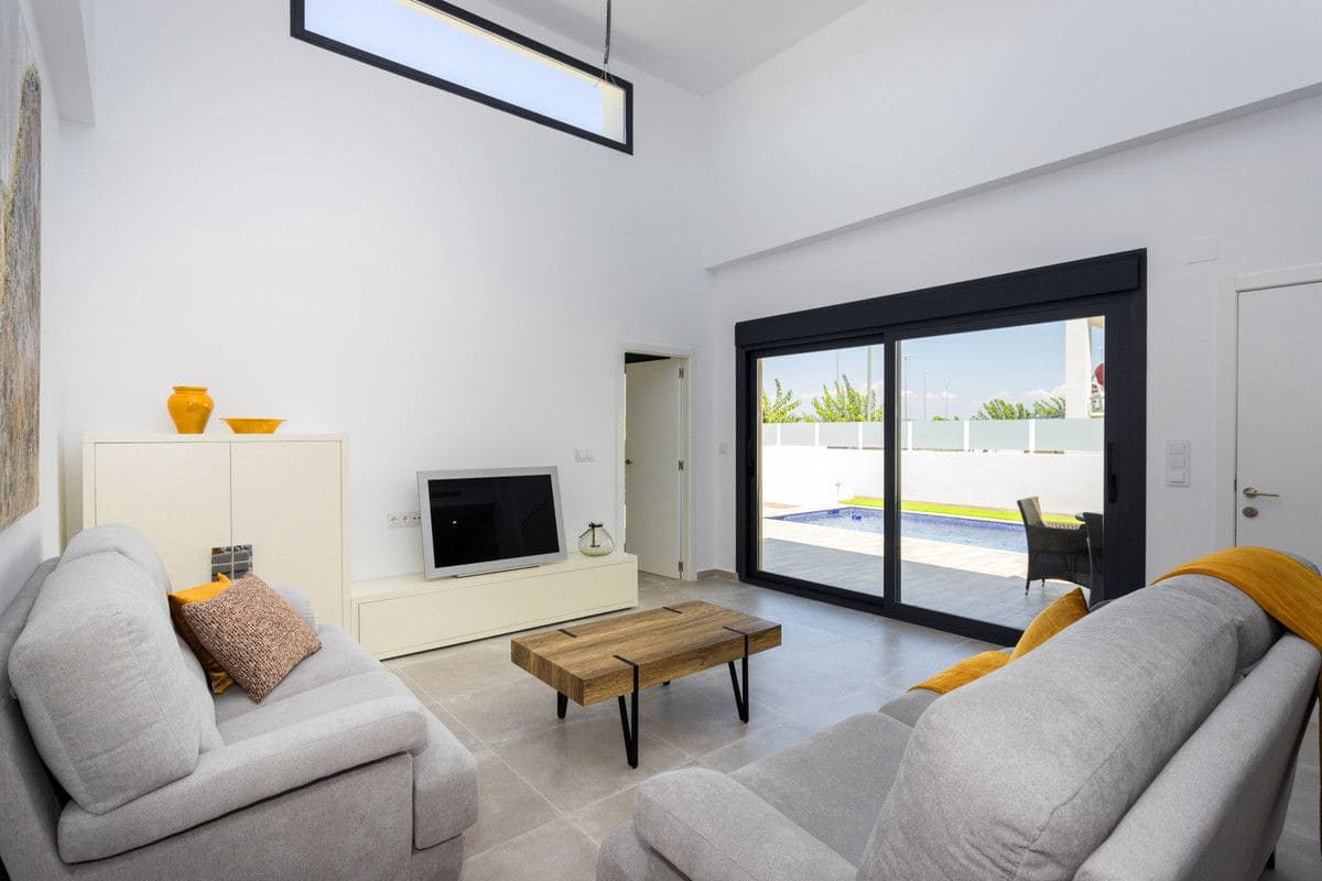 3 slaapkamer Villa te koop in Daya Nueva met zwembad - € 453.000 (Ref: 10005890)