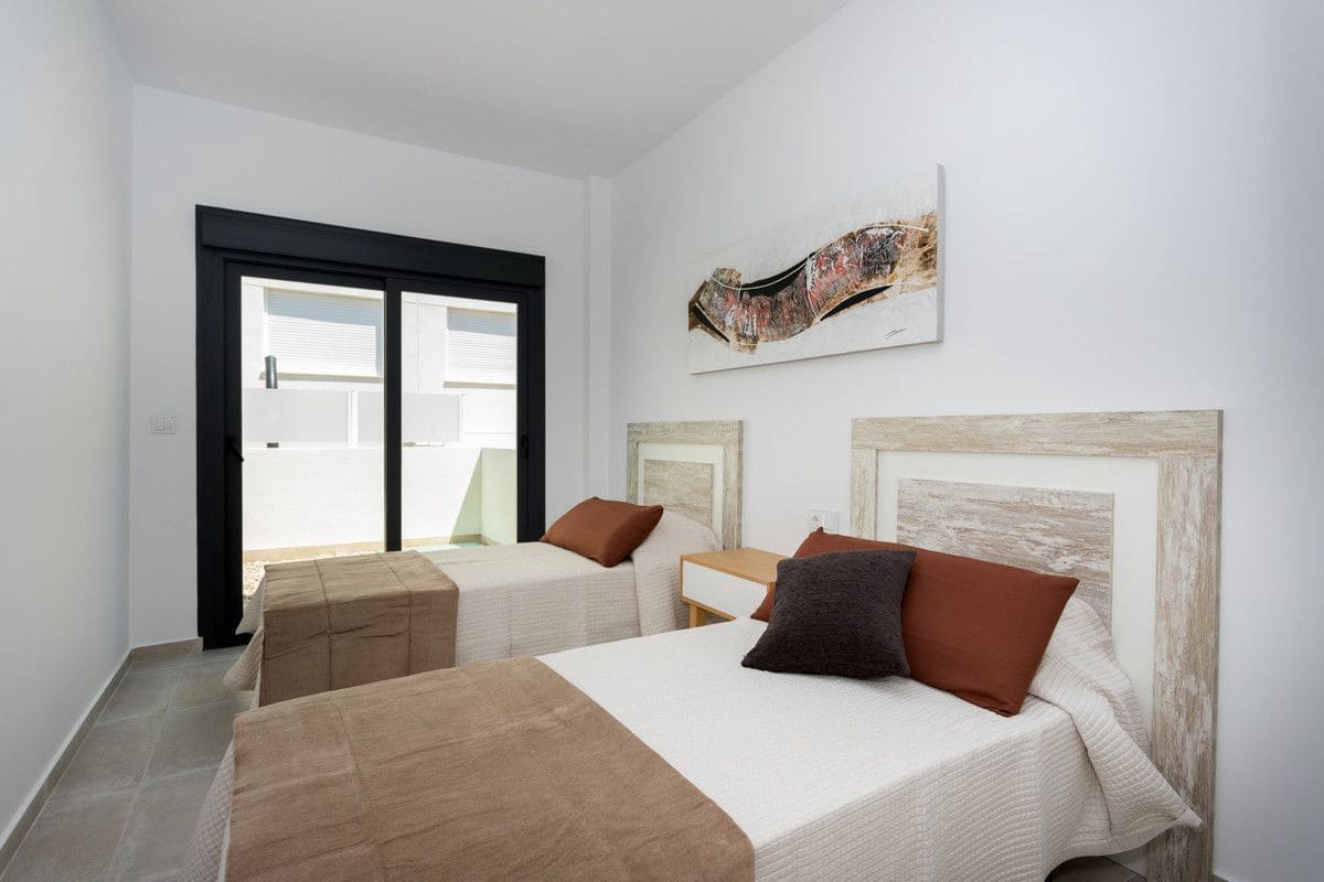 3 slaapkamer Villa te koop in Daya Nueva met zwembad - € 453.000 (Ref: 10005890)