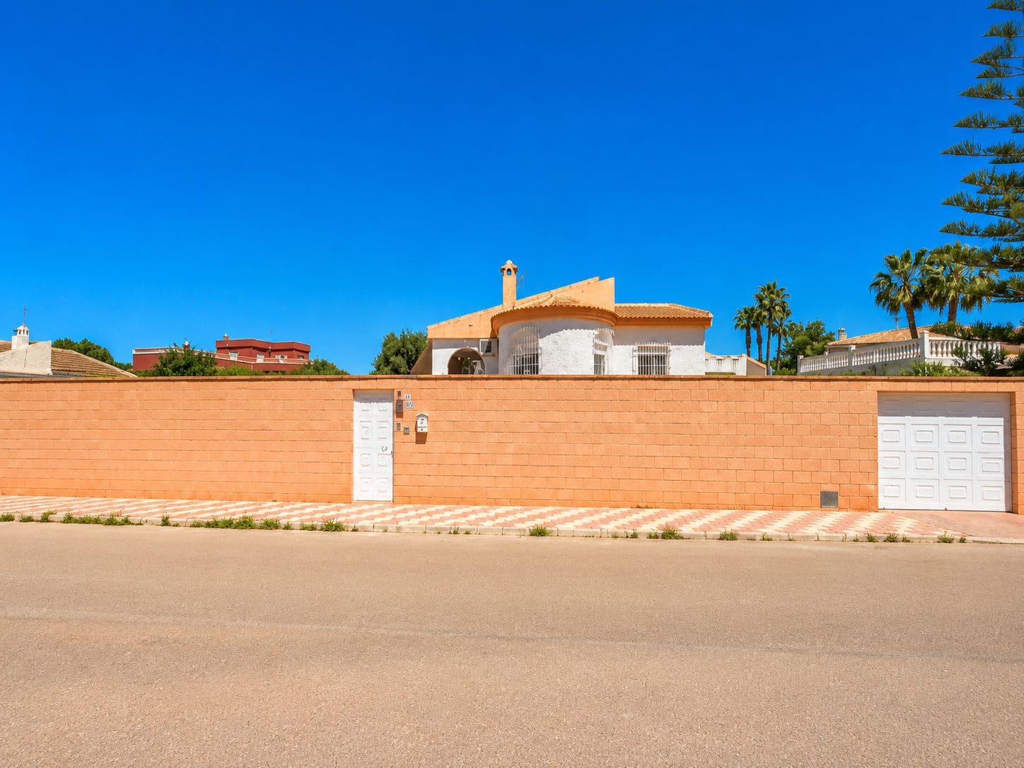5 soverom Villa til salgs i Torrevieja med garasje - € 399 000 (Ref: 10006599)