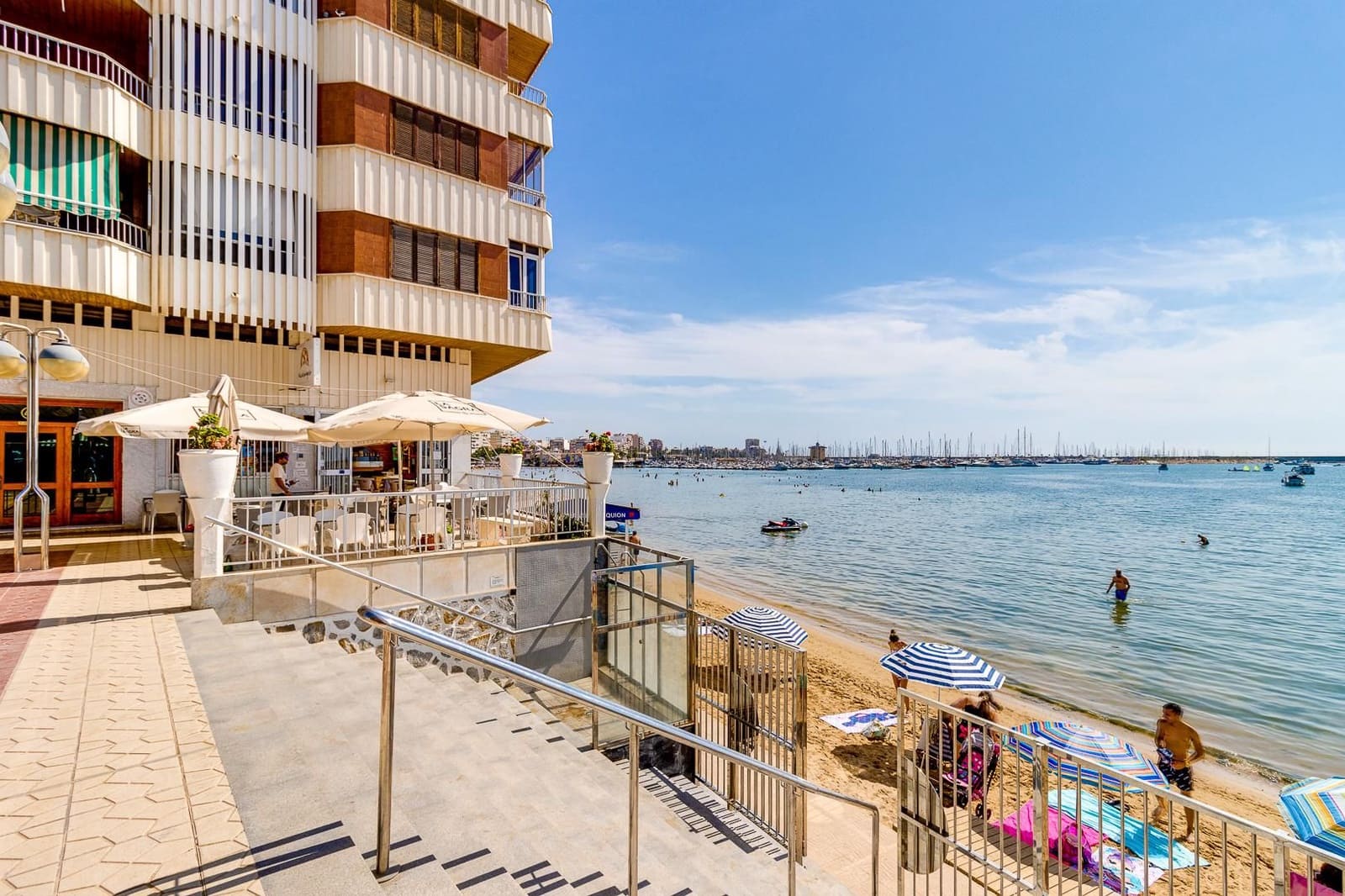 3 soveværelse Lejlighed til salg i Torrevieja - € 256.000 (Ref: 10006600)