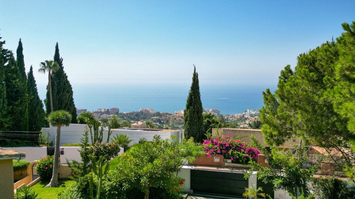 4 slaapkamer Villa te koop in Benalmadena met zwembad - € 2.350.000 (Ref: 10006614)