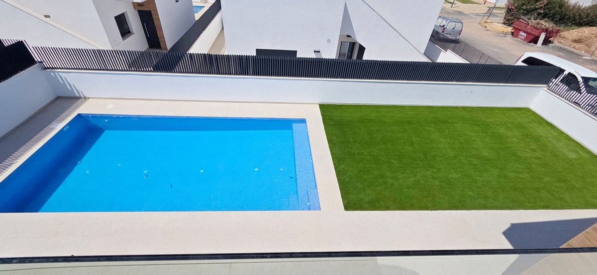 2 soveværelse Villa til salg i Condado de Alhama med swimmingpool - € 294.000 (Ref: 10006619)