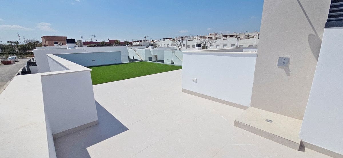 2 soveværelse Villa til salg i Condado de Alhama med swimmingpool - € 294.000 (Ref: 10006619)
