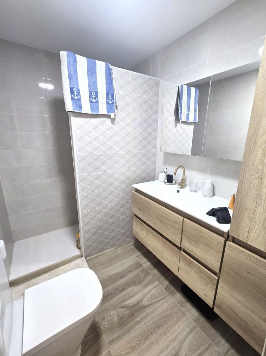 3 Zimmer Haus zu verkaufen in La Siesta mit Pool - 290.000 € (Ref: 10006626)