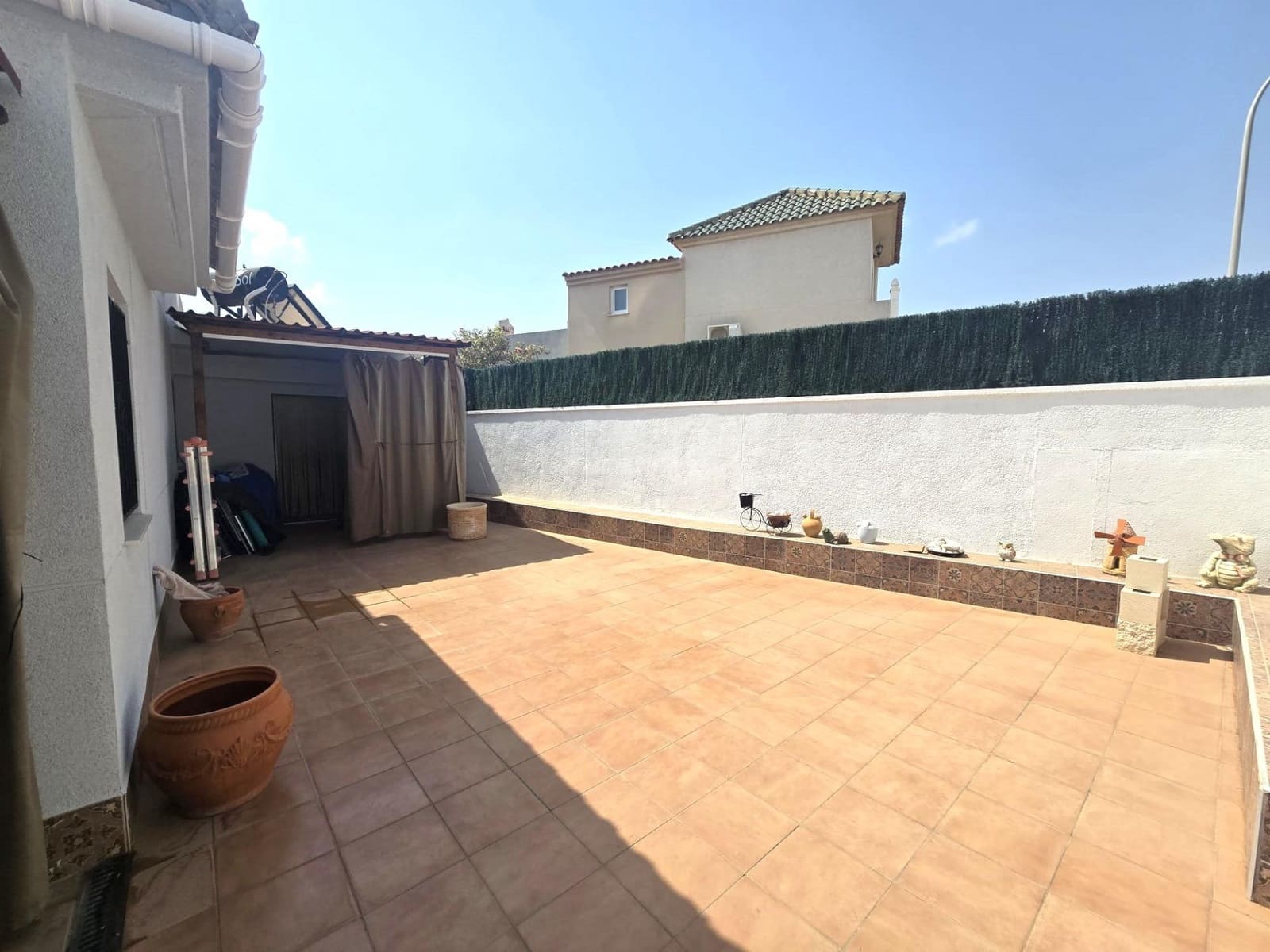 3 Zimmer Haus zu verkaufen in La Siesta mit Pool - 290.000 € (Ref: 10006626)