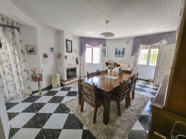 3 soveværelse Villa til salg i Centro, Torrevieja - € 475.000 (Ref: 10007456)
