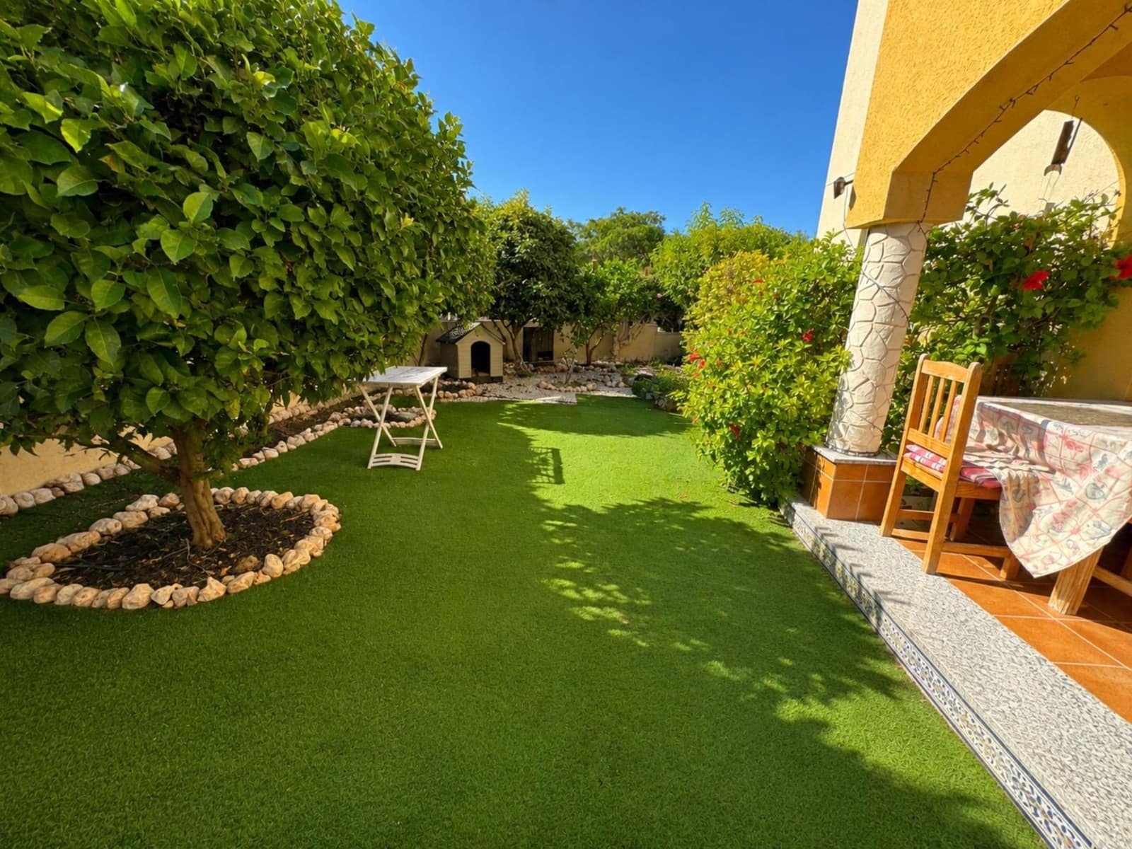 Bungalow de 2 habitaciones en Orihuela Costa en venta con piscina - 225.000 € (Ref: 10009282)
