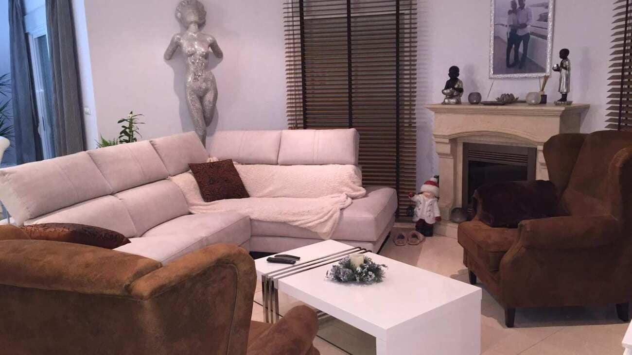 Chalet de 4 habitaciones en Formentera del Segura en venta con piscina - 570.000 € (Ref: 10011635)