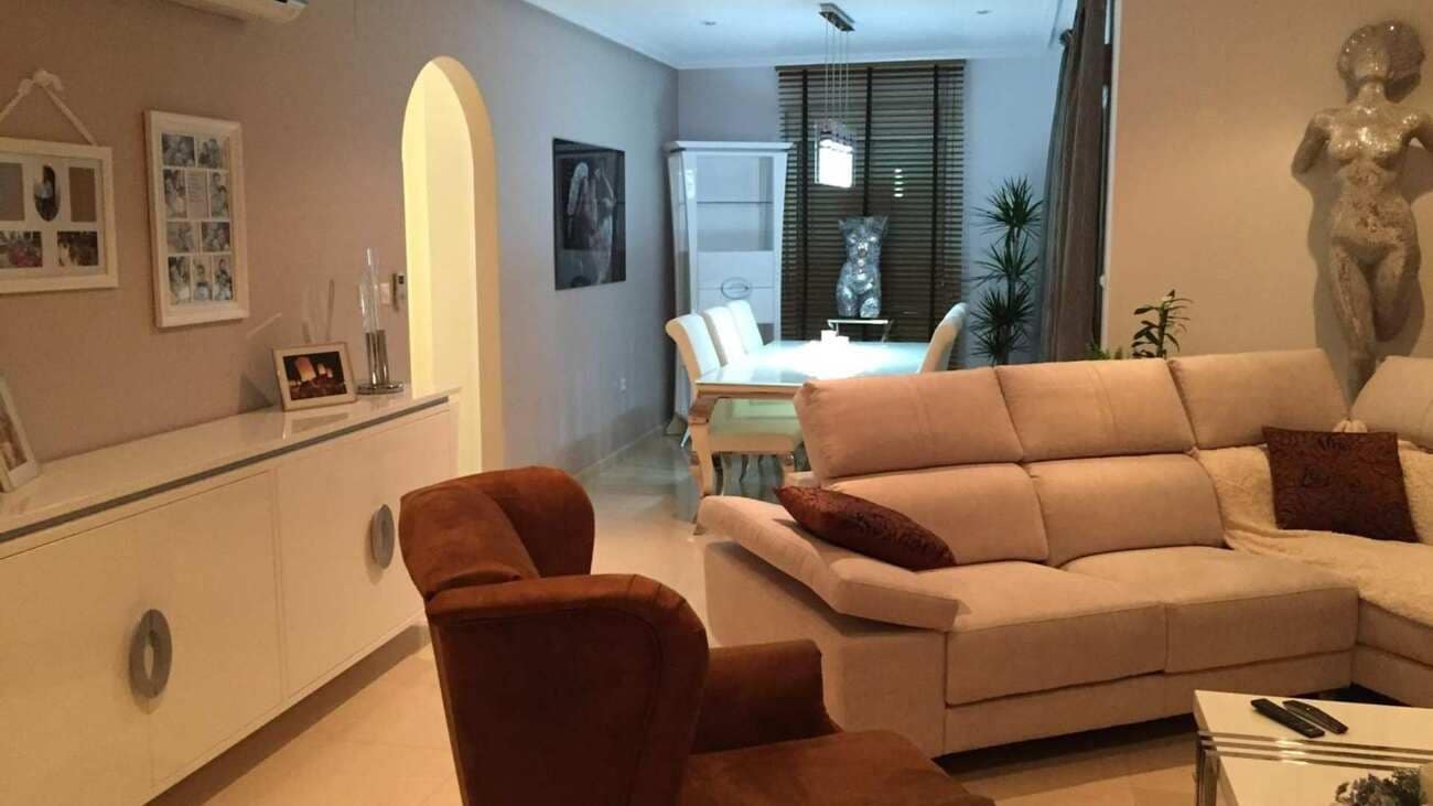 Chalet de 4 habitaciones en Formentera del Segura en venta con piscina - 570.000 € (Ref: 10011635)