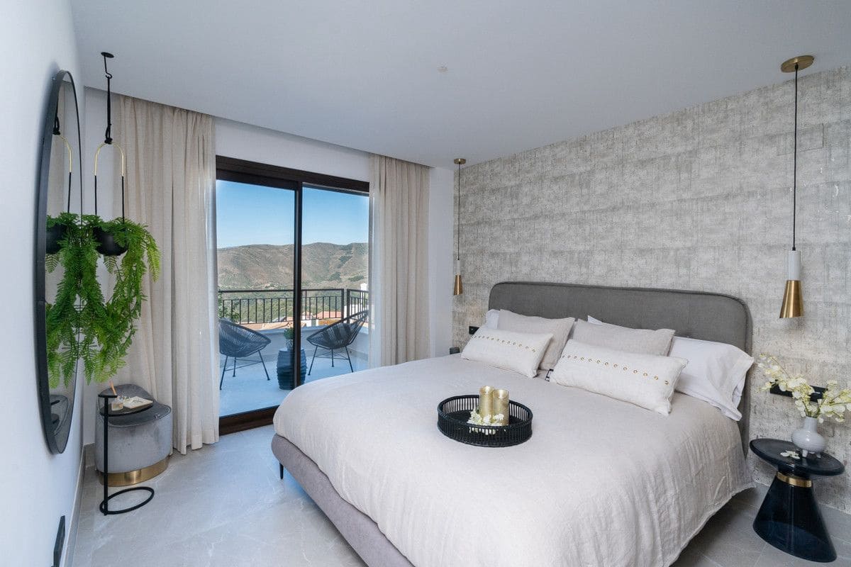 3 bedroom Apartment for sale in Istan with pool - € 545,000 (Ref: 10011641)