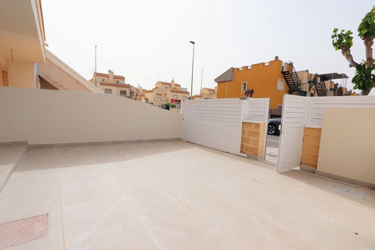 2 bedroom Apartment for sale in El Mojon with pool - € 225,000 (Ref: 10013512)