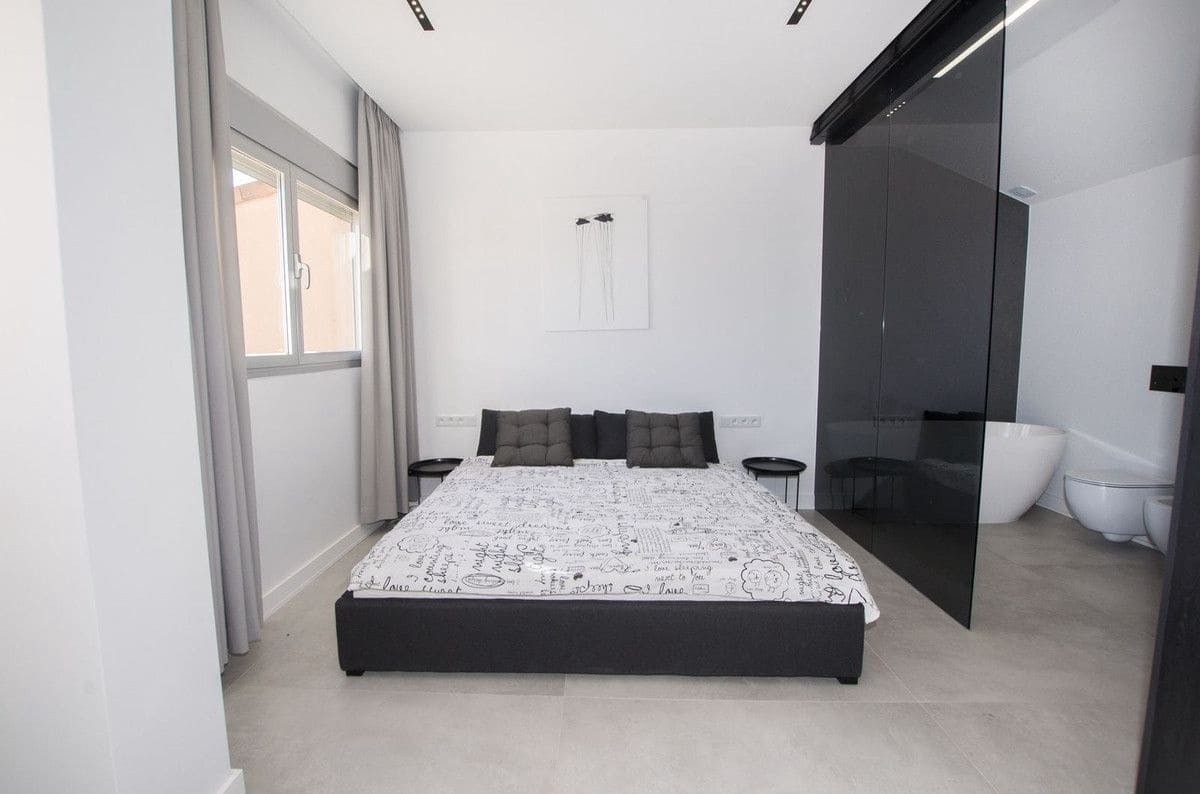 2 bedroom Apartment for sale in Altea with pool - € 420,000 (Ref: 10013514)