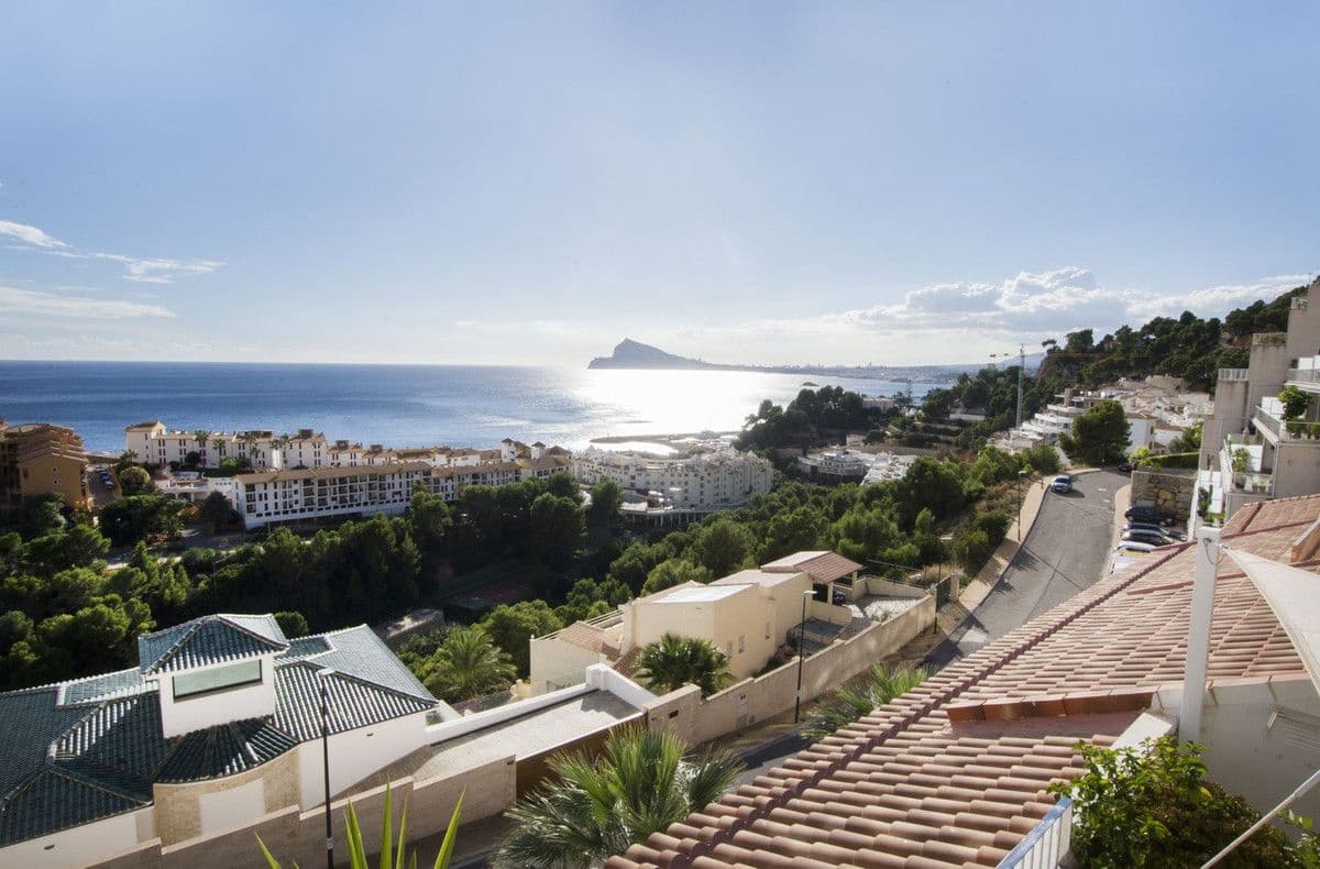 2 bedroom Apartment for sale in Altea with pool - € 420,000 (Ref: 10013514)