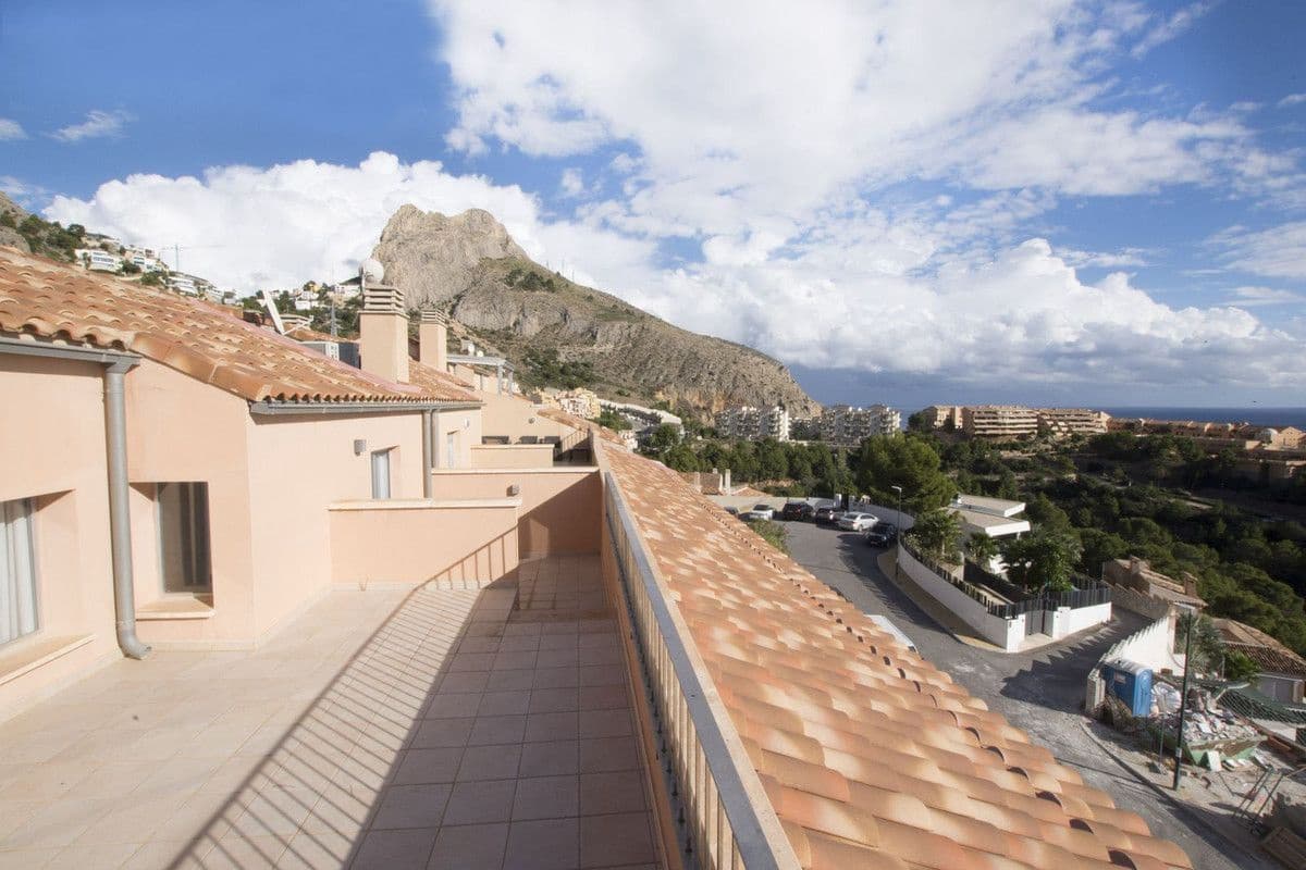 2 bedroom Apartment for sale in Altea with pool - € 420,000 (Ref: 10013514)