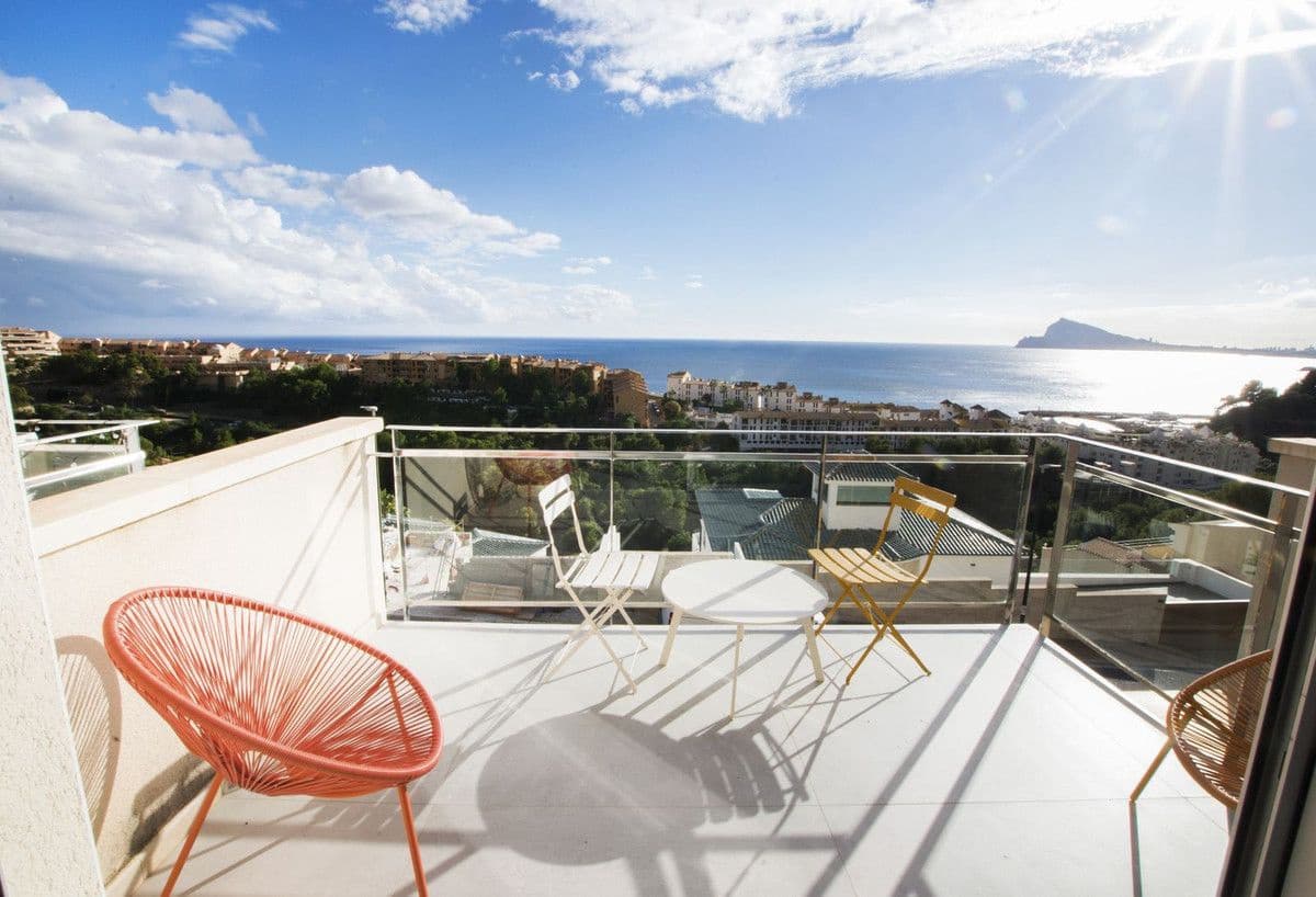 2 bedroom Apartment for sale in Altea with pool - € 420,000 (Ref: 10013514)