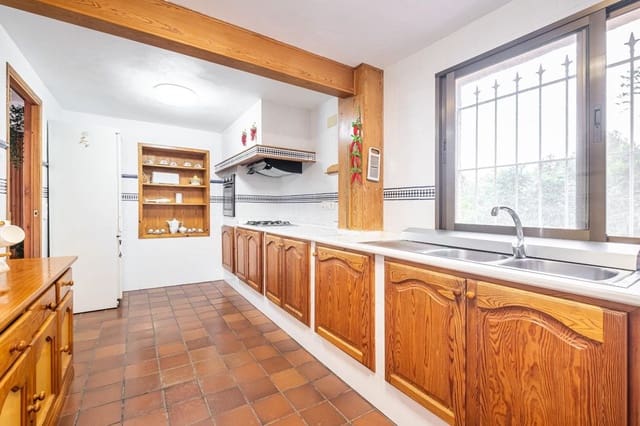 6 sypialnia Willa na sprzedaż w Polop z basenem - 765 000 € (Ref: 10013517)