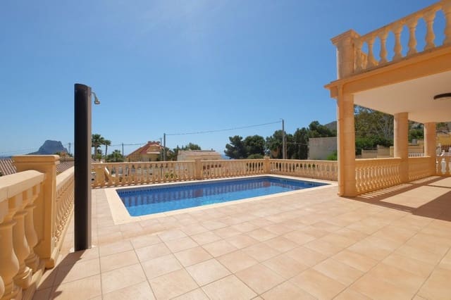 Chalet de 6 habitaciones en Calpe / Calp en venta con piscina - 1.150.000 € (Ref: 10013530)
