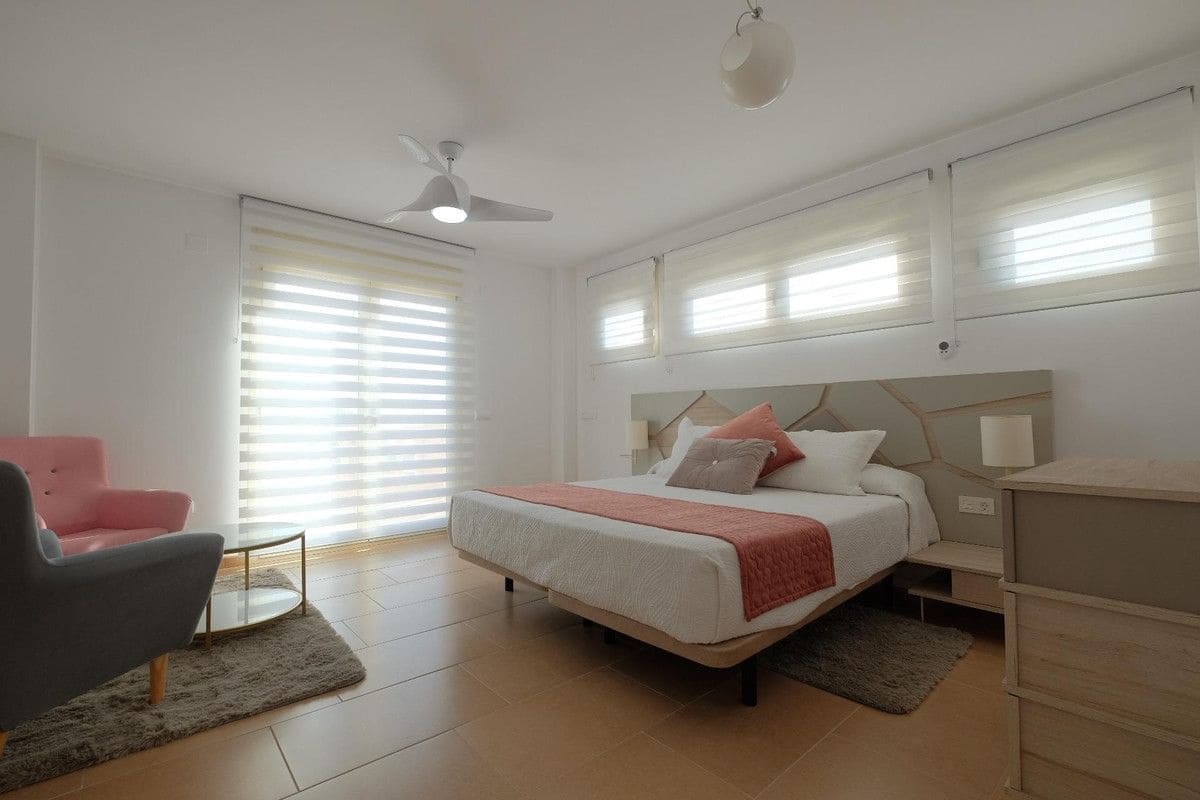 Chalet de 6 habitaciones en Calpe / Calp en venta con piscina - 1.150.000 € (Ref: 10013530)