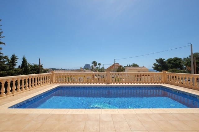 Chalet de 6 habitaciones en Calpe / Calp en venta con piscina - 1.150.000 € (Ref: 10013530)