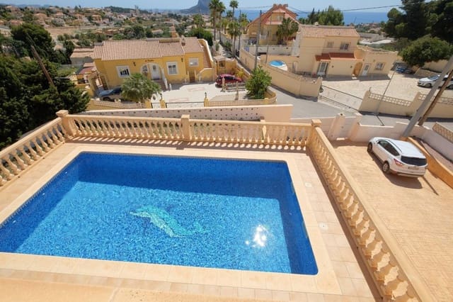Chalet de 6 habitaciones en Calpe / Calp en venta con piscina - 1.150.000 € (Ref: 10013530)