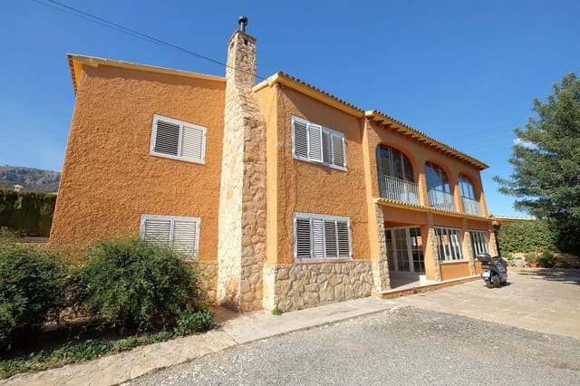 9 soveværelse Villa til salg i Calpe / Calp med swimmingpool - € 1.190.000 (Ref: 10013531)