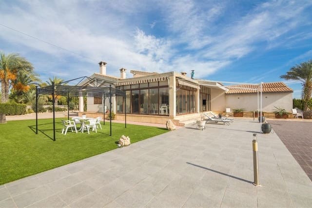 5 bedroom Villa for sale in Elche / Elx - € 690,000 (Ref: 10013534)