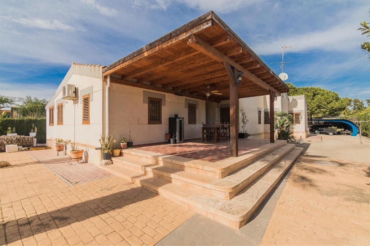 5 bedroom Villa for sale in Elche / Elx - € 690,000 (Ref: 10013534)