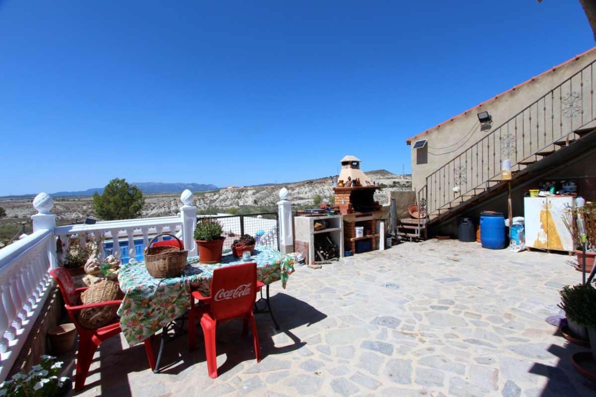 6 bedroom Villa for sale in Albudeite with pool - € 320,000 (Ref: 10013541)