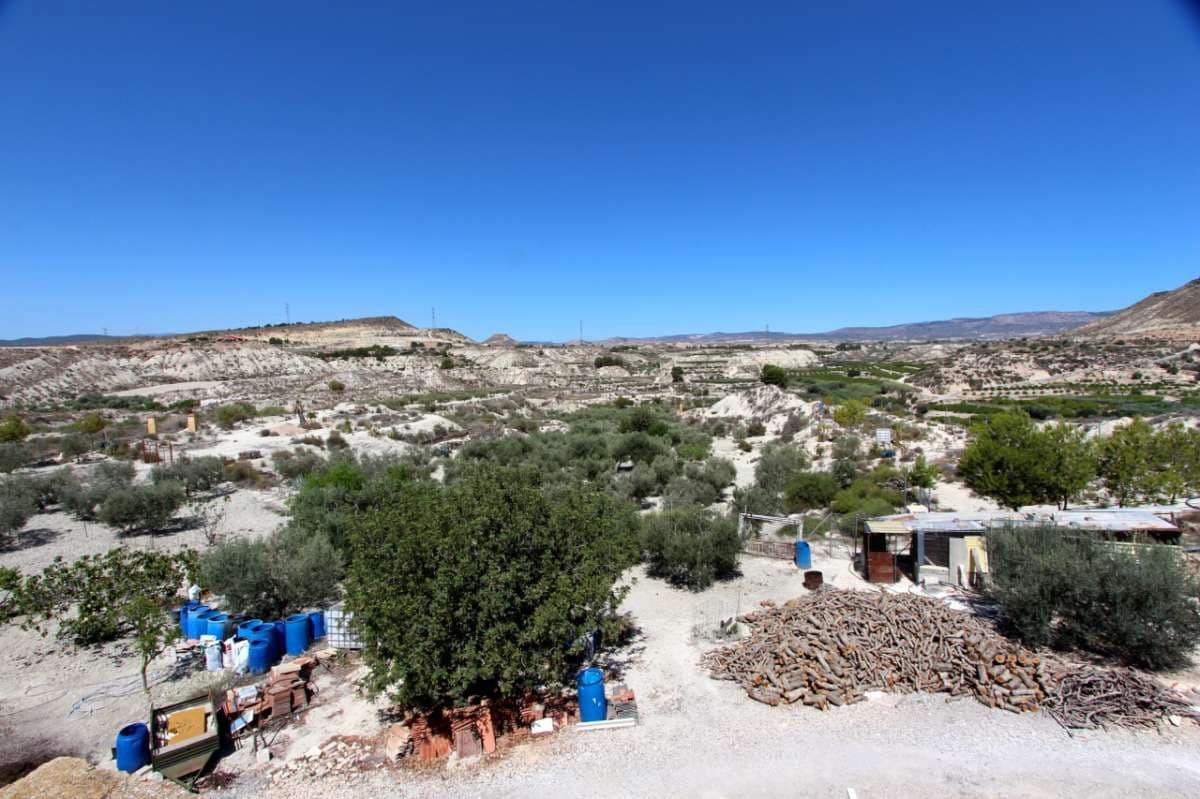 6 bedroom Villa for sale in Albudeite with pool - € 320,000 (Ref: 10013541)