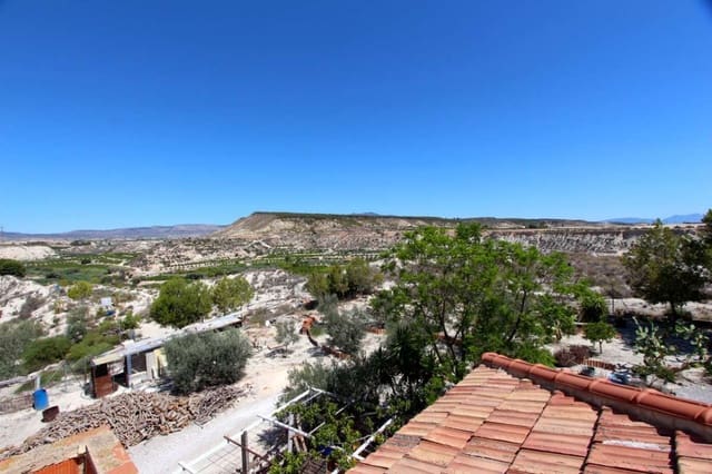 6 bedroom Villa for sale in Albudeite with pool - € 320,000 (Ref: 10013541)