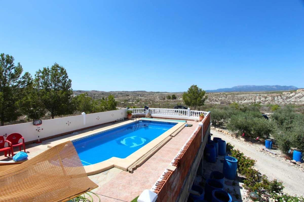 6 bedroom Villa for sale in Albudeite with pool - € 320,000 (Ref: 10013541)