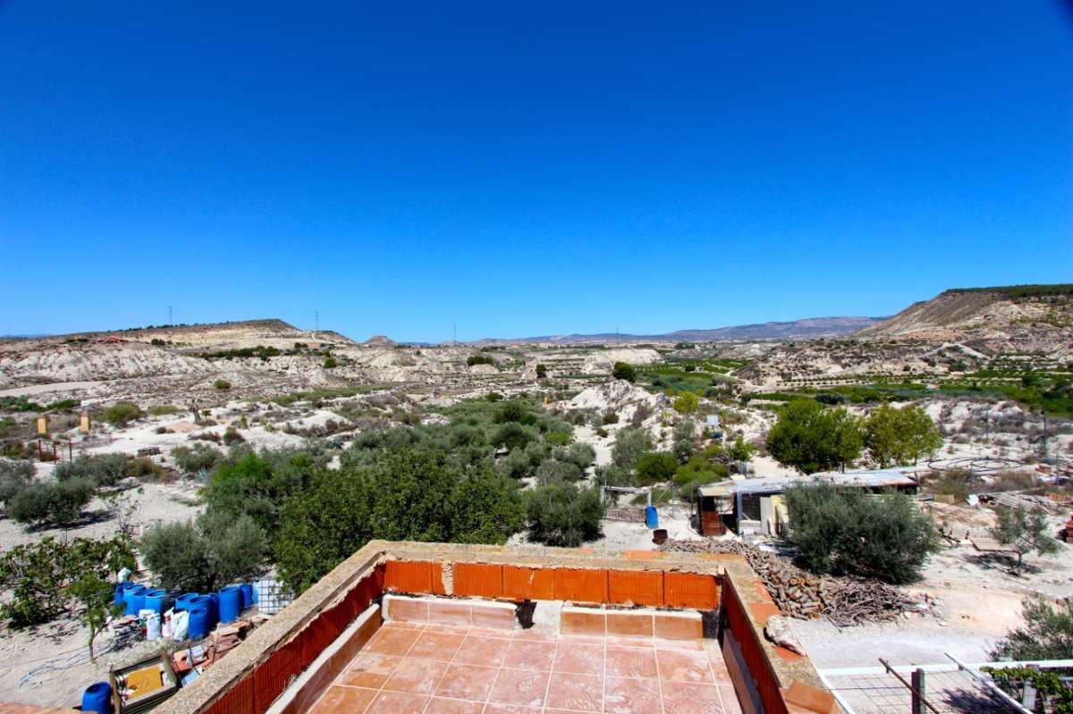 6 bedroom Villa for sale in Albudeite with pool - € 320,000 (Ref: 10013541)