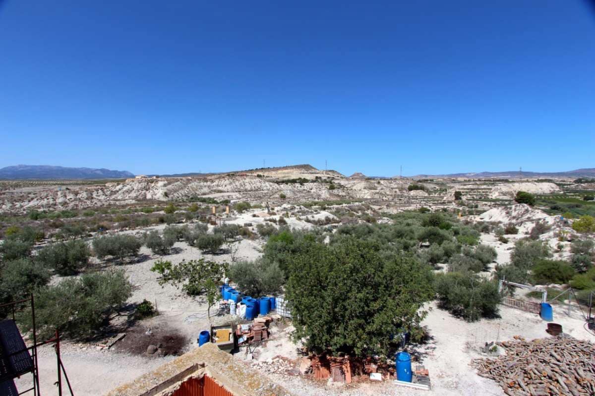 6 bedroom Villa for sale in Albudeite with pool - € 320,000 (Ref: 10013541)