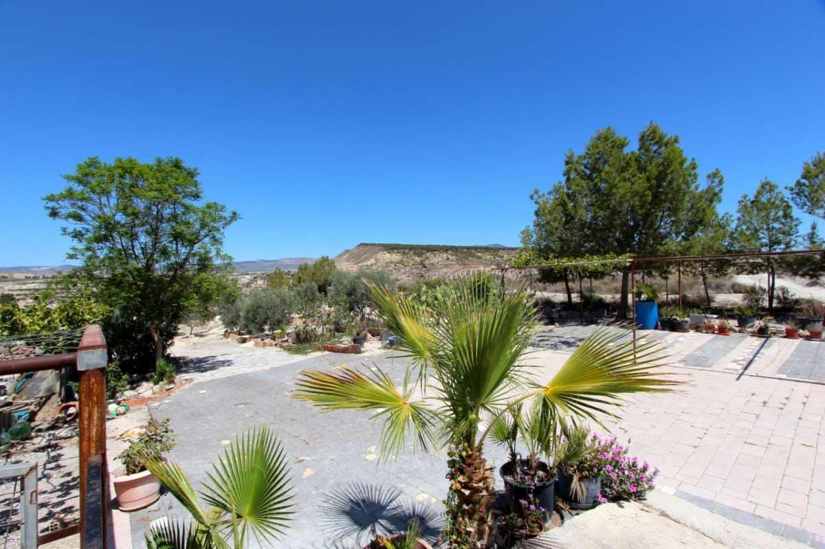 6 bedroom Villa for sale in Albudeite with pool - € 320,000 (Ref: 10013541)