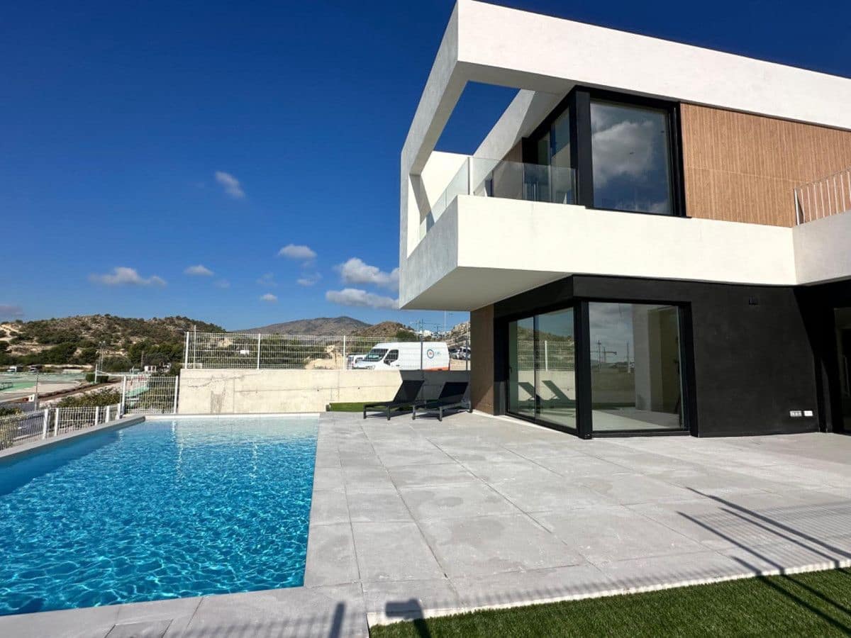 3 quarto Moradia para venda em Alicante cidade - 850 000 € (Ref: 10013542)
