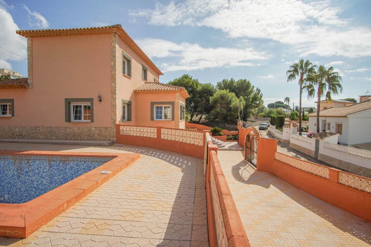 5 soverom Villa til salgs i Pinoso - € 720 000 (Ref: 10013546)