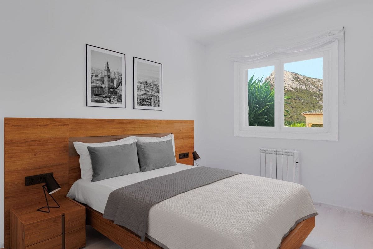 6 bedroom Villa for sale in Calpe / Calp - € 1,650,000 (Ref: 10013550)