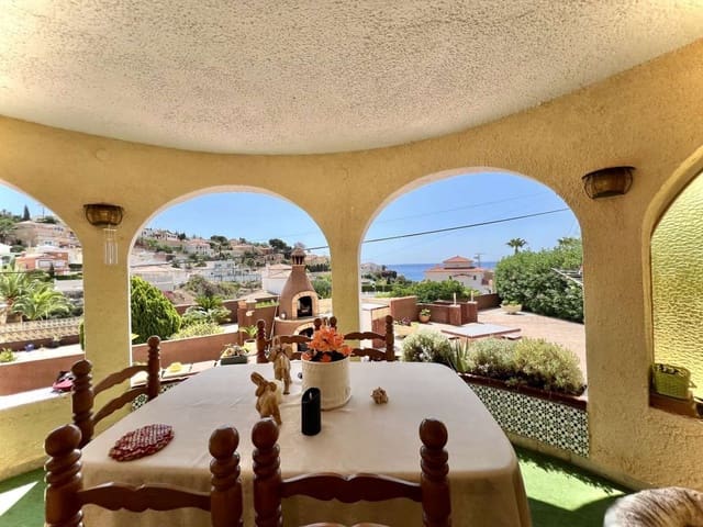 4 soveværelse Villa til salg i Calpe / Calp med swimmingpool - € 898.000 (Ref: 10013551)