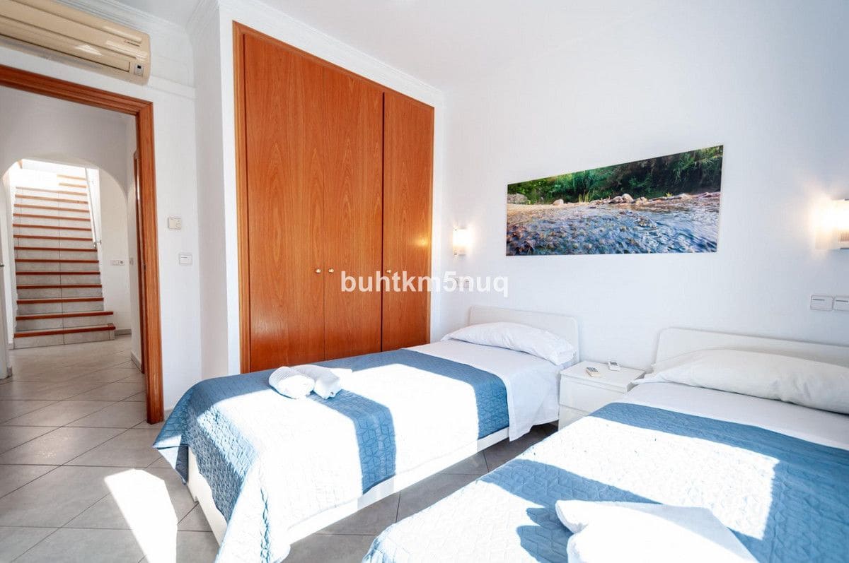 3 sypialnia Willa na sprzedaż w Calpe / Calp z basenem - 725 000 € (Ref: 10013557)