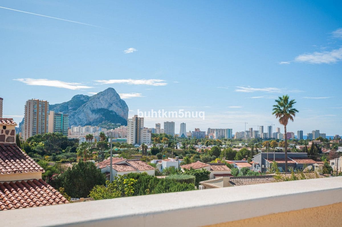 3 sypialnia Willa na sprzedaż w Calpe / Calp z basenem - 725 000 € (Ref: 10013557)