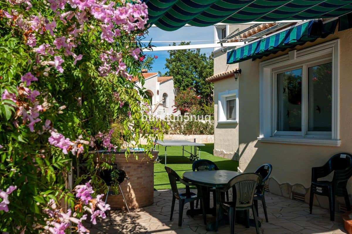 3 sypialnia Willa na sprzedaż w Calpe / Calp z basenem - 725 000 € (Ref: 10013557)