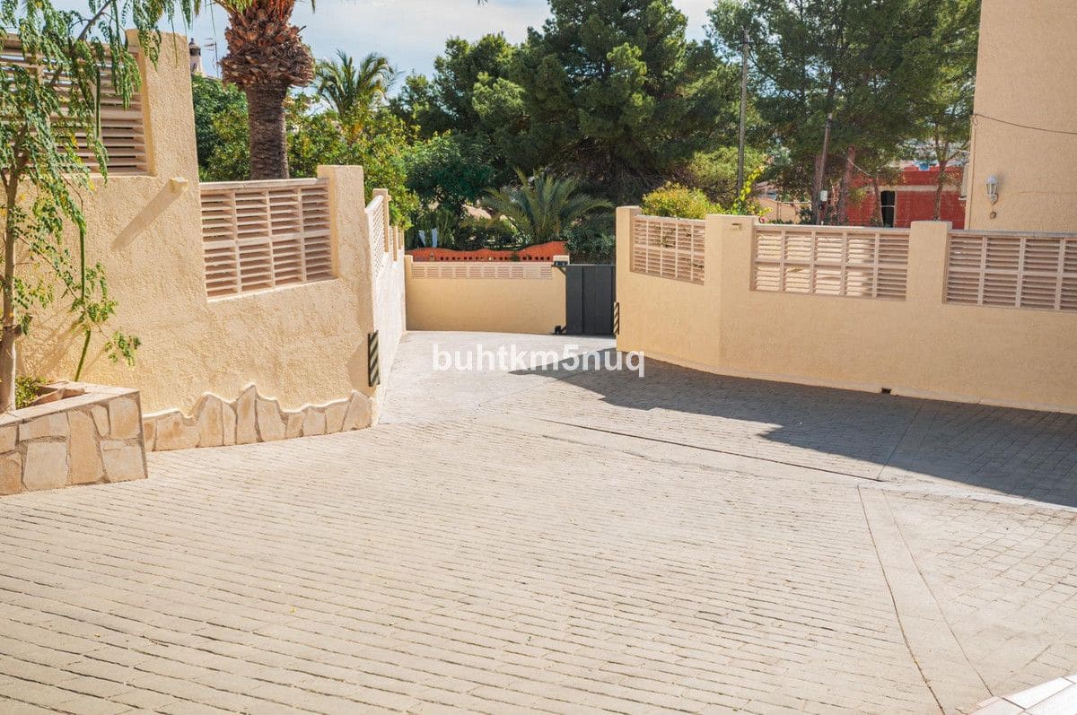 3 sypialnia Willa na sprzedaż w Calpe / Calp z basenem - 725 000 € (Ref: 10013557)