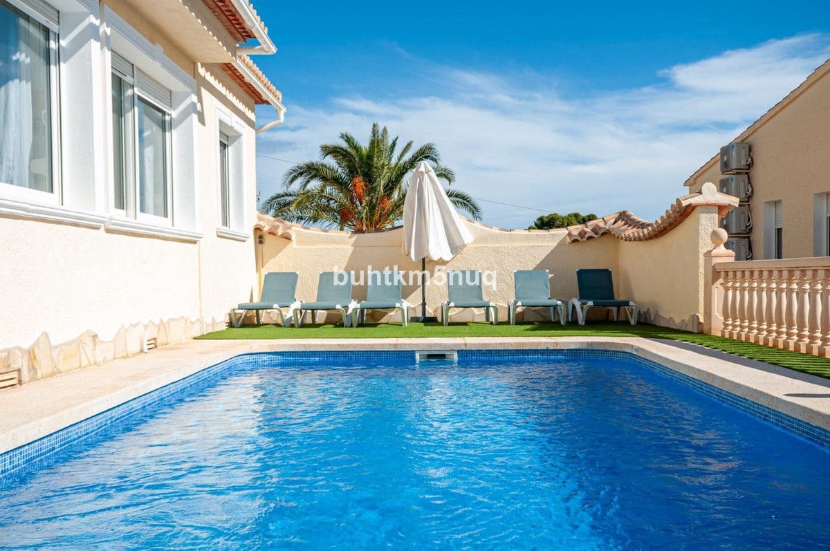 3 sypialnia Willa na sprzedaż w Calpe / Calp z basenem - 725 000 € (Ref: 10013557)