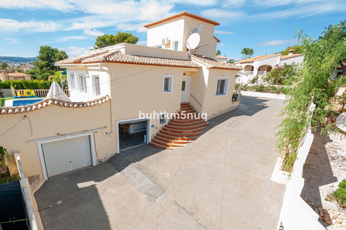 3 sypialnia Willa na sprzedaż w Calpe / Calp z basenem - 725 000 € (Ref: 10013557)