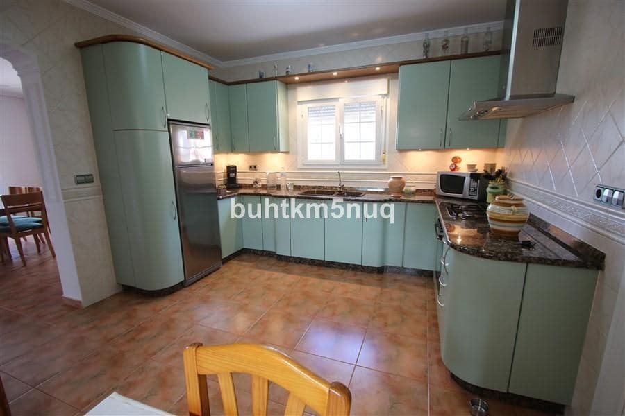 5 sovrum Villa till salu i Pinoso med pool - 725 000 € (Ref: 10013561)